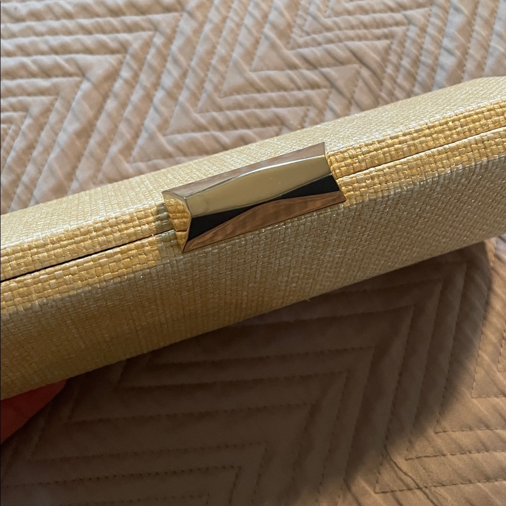 Golden Rafia Clutch - Picture 4 of 6